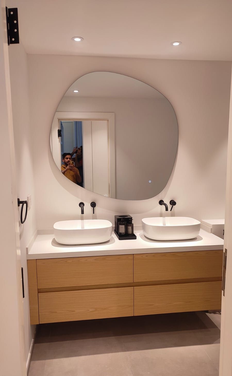 Kitchens & Vanities — photo 3 of 11